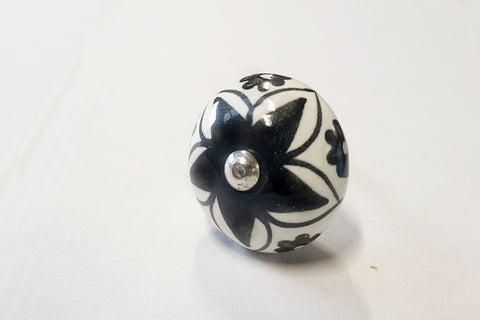 Ceramic 4cm black/white flower round door knobs d9c