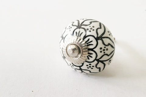 Ceramic 4cm black/white flower round door knobs d11a