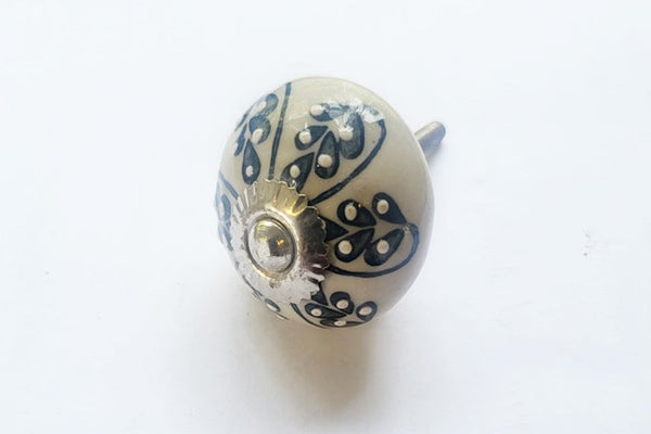 Ceramic 4cm black cream white flower round door knobs BN c1a
