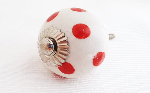 Ceramic funky red dots shabby chic 4cm round door knob e1b