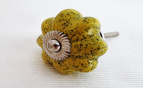 Ceramic funky dotted 4.5cm pumpkin door knob C3f