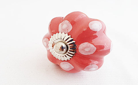 Ceramic pink funky white dots pumpkin 4.5cm door knob C3e