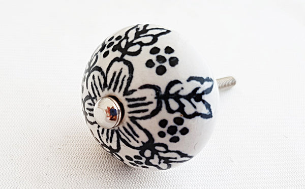 Ceramic black white delicate floral design 4cm round door knob