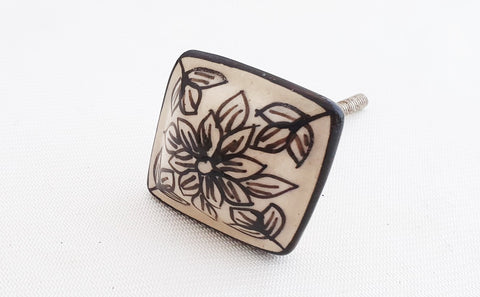 Ceramic black cream delicate floral design 4cm square door knob e18a
