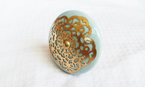 Ceramic Soft Blue Shabby Chic Vintage Style metal decoration 5.5cm