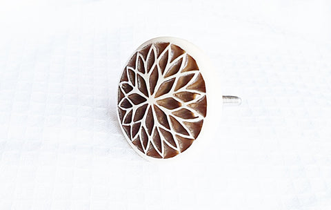 Bone unique shabby chic 4.5 cm flower door knob EF1