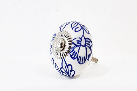 Ceramic blue white delicate floral design round 4cm door knob F11